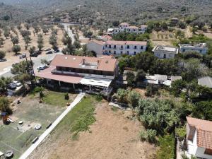 Aigeiros Apartments & restaurant