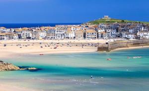 St Ives Holiday Rental with Parking