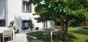 chez houria - 奥弗涅库尔农