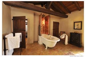 Hotels Chateau de Bagnols : Suite Jardin - Lady Hamlyn