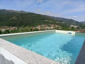 Casa Amarela da Caniçada - Alvaredo