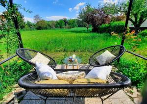 Deerwood-2-Storey Garden Apartment with Castle view Balcony