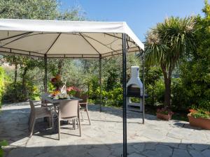 Apartment Villa Paradiso - DOL190 by Interhome