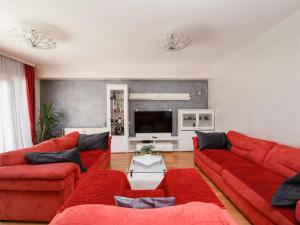 Holiday Home Jure by Interhome 