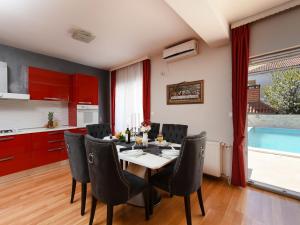 Holiday Home Jure by Interhome
