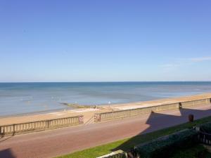 Apartment Cabourg Beach by Interhome