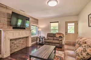 Cozy Cottage Yard and Deck, Walk to Downtown! - Pendleton