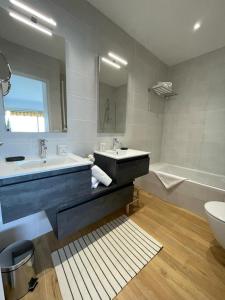 Grand 4 pièces 6 personnes fabuleuse vue mer clim garage