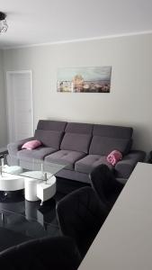 Apartament HAPPY 11 - BASEN & KORT TENISOWY, OCHRONA 24h - 3 sypialnie, dla maksymalnie 8 osób