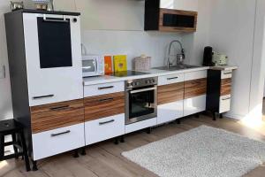 welcome home, best price , fast wlan, Netflix, washing, drying, big tv, space, free parking, 4big rooms 100m2, nice smoking place outside come on, try out and visit us