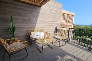 Maisons de vacances Luxueux DUPLEX avec PISCINE- JARDIN- BALCON : photos des chambres