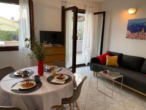 Apartments near the beach, with terraces and seaview at House B.