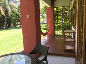 PRAIA DO FORTE ! Vilage de 80 m2 a 600 metros da vila