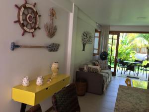 PRAIA DO FORTE ! Vilage de 80 m2 a 600 metros da vila