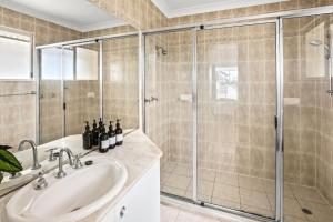 The Flirty Flamingo - Two bedroom seaside Condo