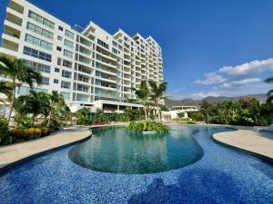 hermoso apartamento en pozos colorados con playa privada y doble vista al mar