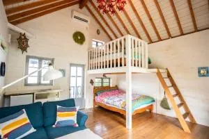 First Class Backpackers Inn - FBI AWAJI - Sumoto