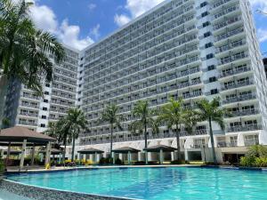 638 by Premiere Haven at Shell Residences