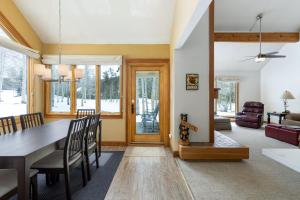 1610 Quicksilver Condo