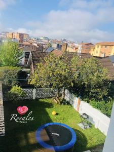 ROSALES Apartamento y jardÃn