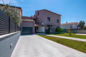 Apartments Kajfes