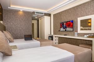 THE LEA HOTELS & SUITE