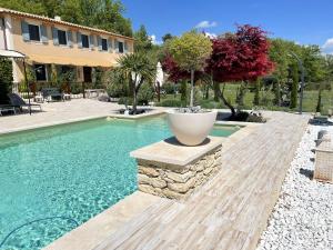 Villas Villa de 5 chambres avec piscine privee terrasse amenagee et wifi a Murs : photos des chambres