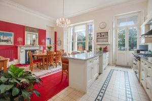 Stunning Apartment in Victorian Villa with Garden
