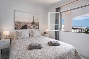 Comfortable and modern apartment next to the Avenida central in Tías