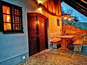 Vineyard cottage Podržaj