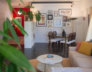 Ninas cozy apartment in Mikrolimano