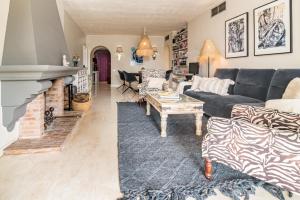 Fully Renovated Unique 3 Bedroom Penthouse in Cartuja del Golf close to San Pedro