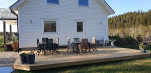 Stort hus i vackra Karl Gustav, när fin bad och fiskesjö och Ullared