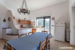 Emmas Villa fronte mare con piscina - Apulia Home