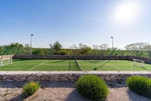 Promina luxury villa with 72sqm Heated Pool, Jacuzzi, Infrared Sauna, Tennis court, Media room