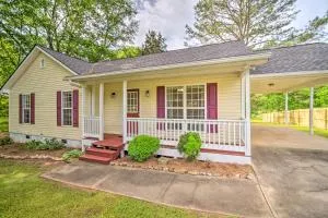 Cartersville Family Home with Spacious Backyard - Rockmart