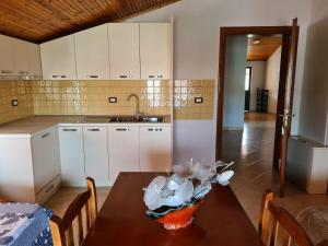 Bar Kafe Pjetri Guest House