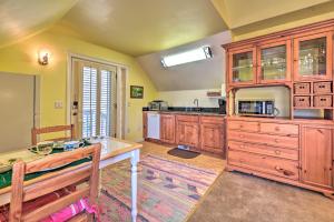 Riverside Tree House Suite with Balcony and Grill