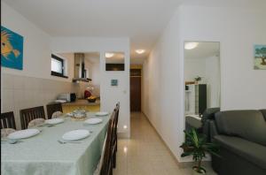 5 minutes from the beach! Antonias Apartment