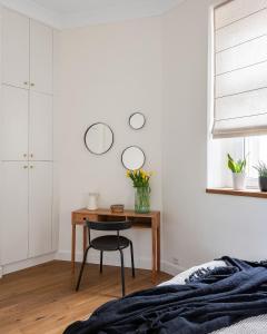 Grand21 by OneApartments Premium