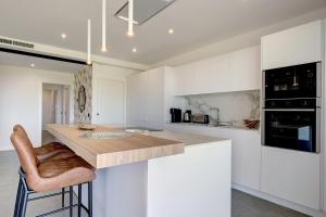 Brand New, Luxurious Ground Floor Apartment in Mirador de Estepona Hills