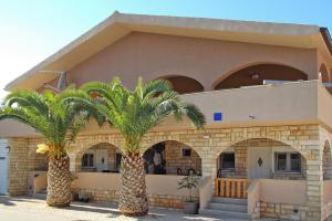 Apartment on Vir Island near the Beach