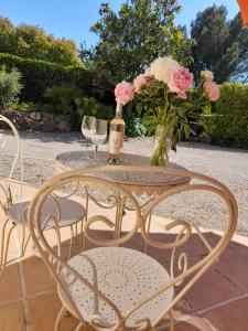 Maisons de vacances Gite provencal independant avec piscine chauffee : LE SUY BIEN : photos des chambres