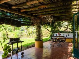 Farmhouse in Montemor near Forest and Lake