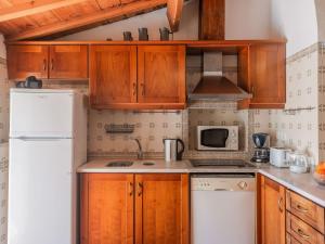 Farmhouse in Montemor near Forest and Lake