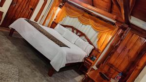 Hotel Maderanegra By Huasicama