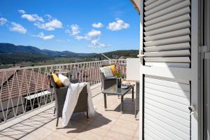 Apartment Franičević with spacious terrace and beautiful view