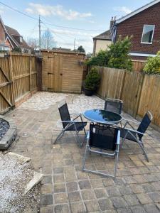 Cosy Cottage Great Bentley near station and shops