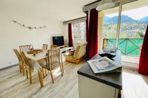 Bright 50 M With Balcony And View On The Valley