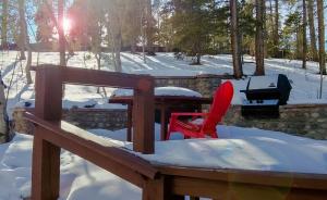 Enjoy the Tiny Home Experience as the Perfect Basecamp to the Rockies! The Northstar Cabin